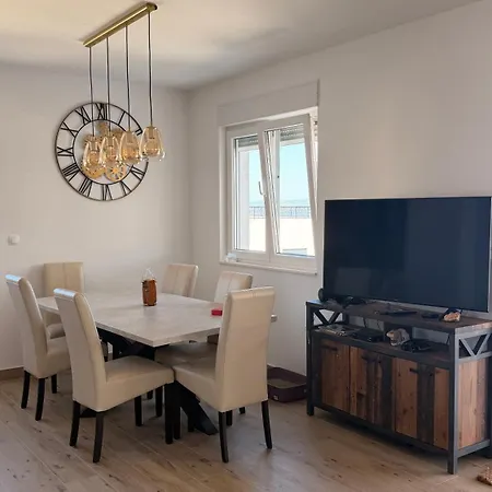 Apartamento Luxury Pronoia With Swimming Pool Trogir