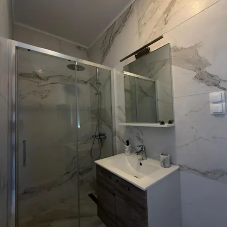 Apartamento Luxury Pronoia With Swimming Pool