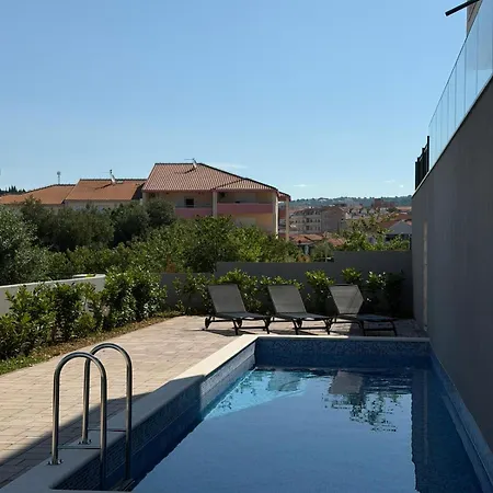 Apartman Luxury Pronoia With Swimming Pool Trogir