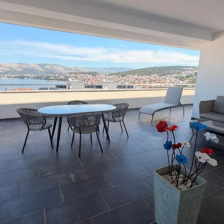 Luxury Pronoia With Swimming Pool Apartamento